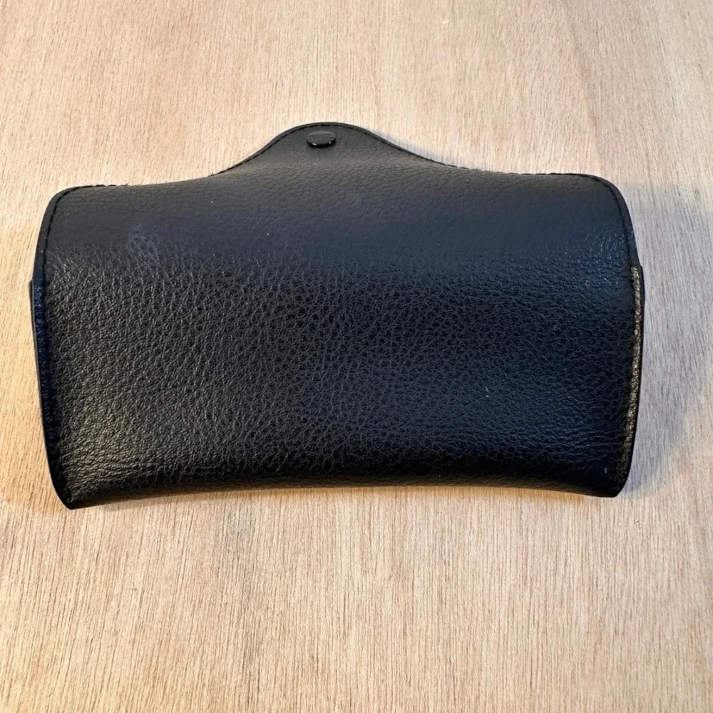 Ray-Ban Sunglasses Case Unisex OS Black Pebbled Snap Closure Case -148
